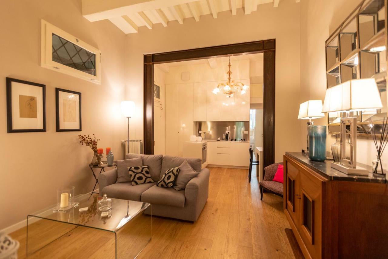 Santa Croce Luxury 2 Bedroom * Florenz